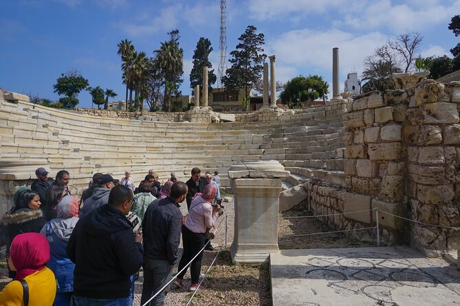 From Cairo: Alexandria Catacombs and Citadel Day Trip with Lunch - Pompey’s Pillar and the Roman remains around it