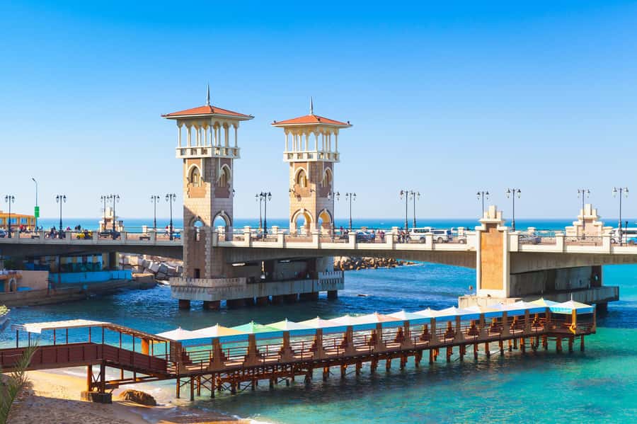 From Cairo: Alexandria Day Tour with Lunch - Qaitbay Citadel marks the ancient lighthouse site