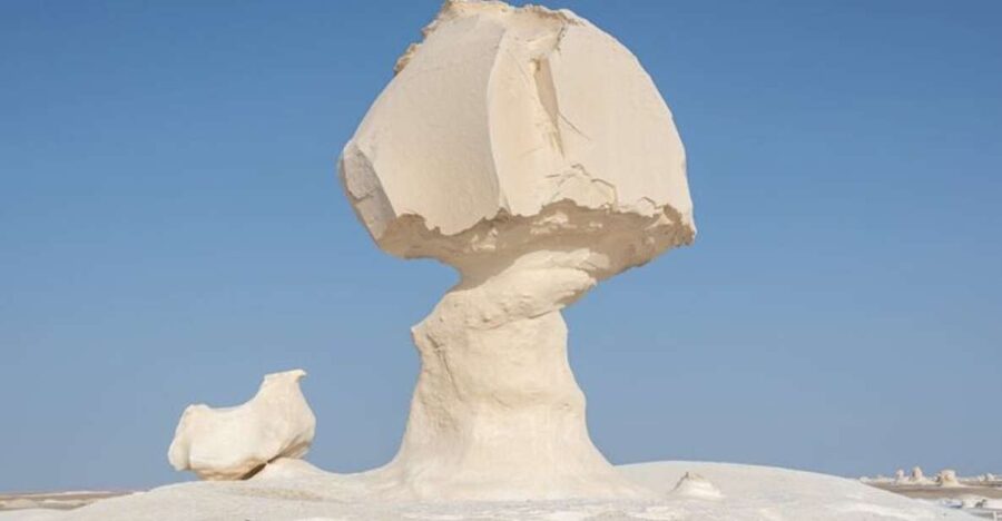 From Cairo: Bahariya Oasis and Black and White Desert Tour - Crystal Mountain and the Valley of Agabat