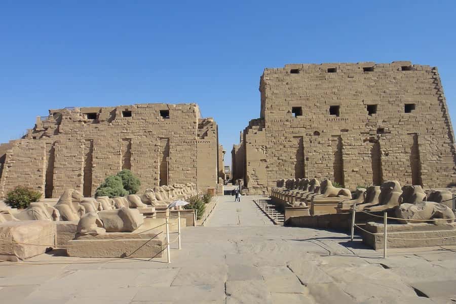 From Cairo: Private All-Inclusive Tour of Luxor by Plane - Karnak Temple and its enormous Hypostyle Hall