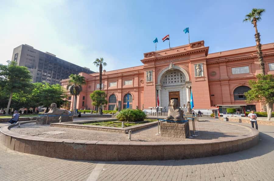 From Hurghada: Full-Day Trip to Cairo by Plane - The Sphinx and Valley Temple