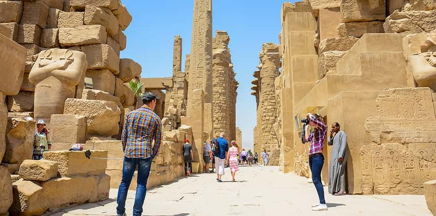 From Hurghada: Luxor Private Guided Tour - Lunch, shopping, and the extra-cost details