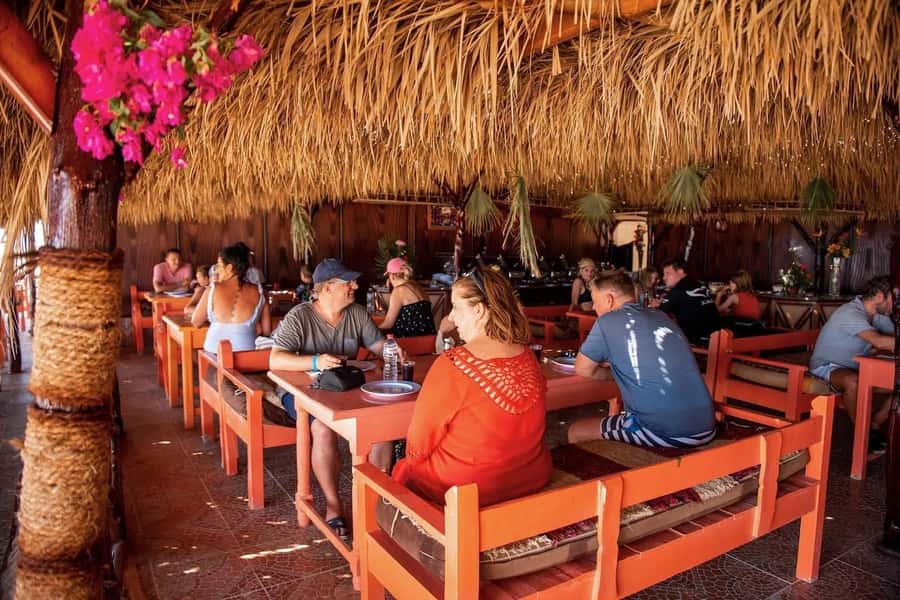 From Hurghada: Paradise Island Snorkeling Cruise with Lunch - Practical tips before you go