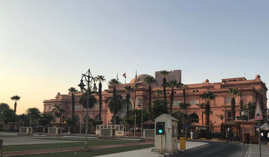 From Hurghada: Pyramids & Museum Small Group Tour by Van - Egyptian Museum and Tutankhamun’s treasures