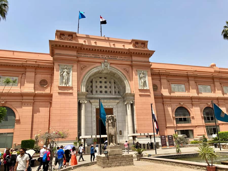 From Hurghada: Pyramids & Museum Small Group Tour by Van - Small group benefits and limits