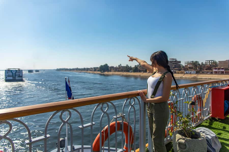 From Luxor: 5-Day Nile Cruise to Aswan with Balloon Ride - Day 1: Karnak, Luxor Temple, and a felucca at sunset