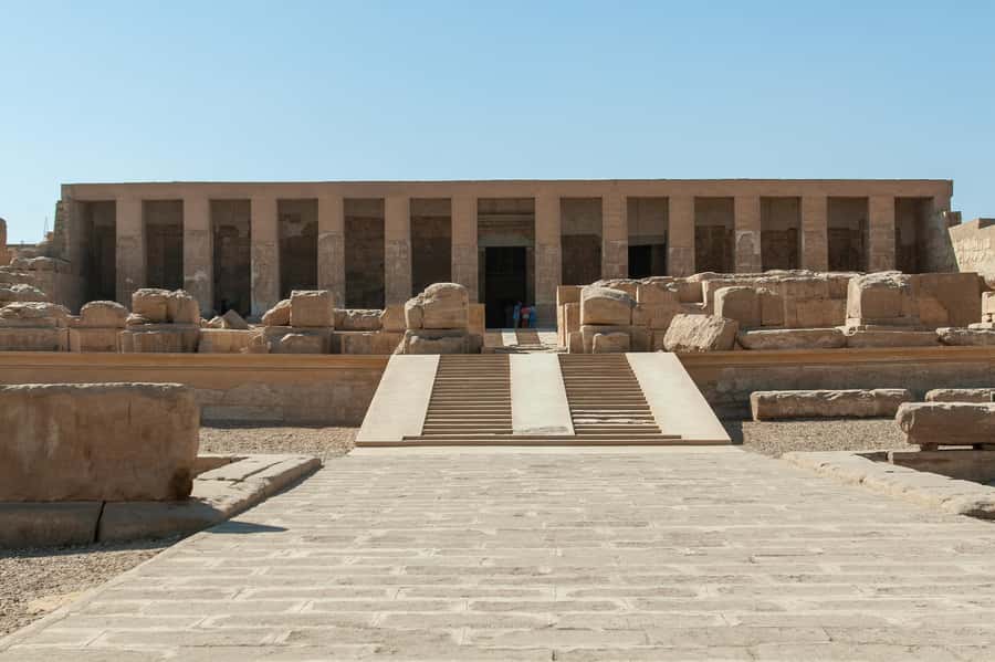 From Luxor: Day Trip to Dendera & Abydos Temples with Guide - The guide can make or break the day