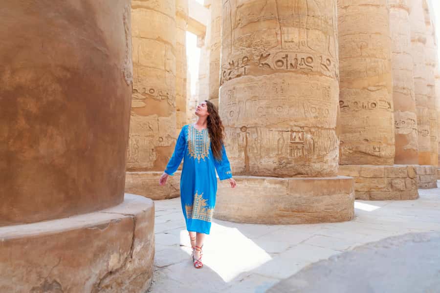 From Luxor: Guided Tour to East or West Banks with Lunch - Hatshepsut Temple and the story of a female ruler