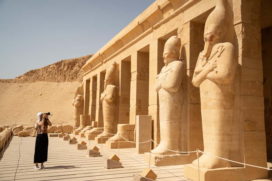 From Luxor: Guided Tour to East or West Banks with Lunch - Karnak Temple, Luxor’s vast religious complex
