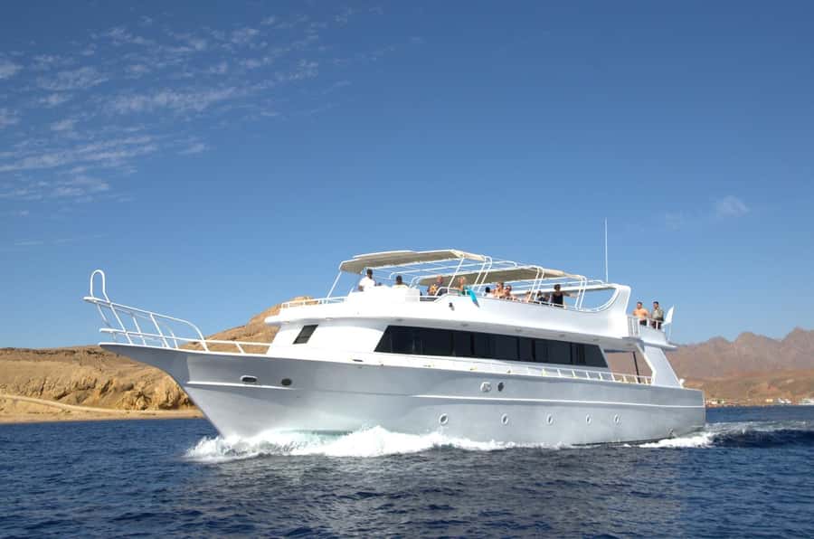 From Sharm: Ras Mohammed Cruise with Island Visit and Lunch - The morning transfer from Sharm El Sheikh