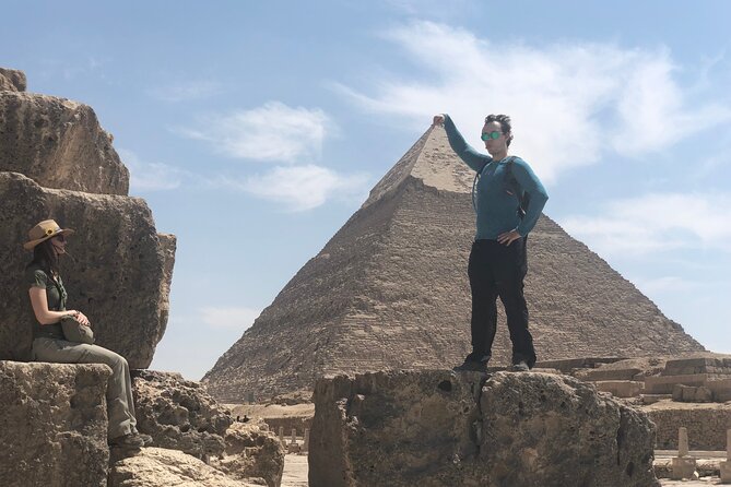 Full - Day Tour to Giza Pyramids , Cairo Museum & Bazaar Includes Lunch - Shopping at Khan el-Khalili Bazaar