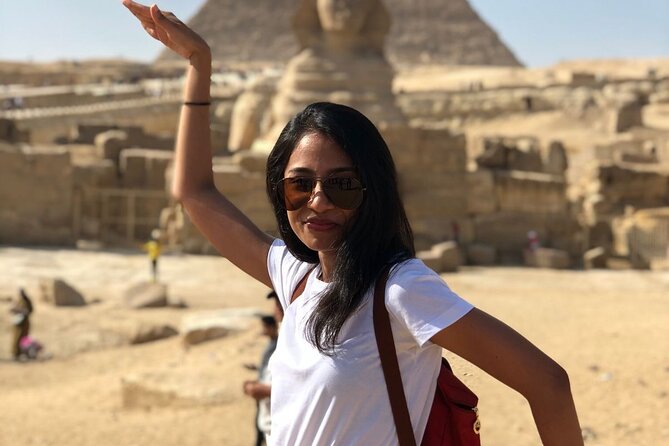 Full Day Tour to Giza Pyramids, Sphinx, Egyptian Museum, Khan el-Khalili Bazaar - What the private guide adds