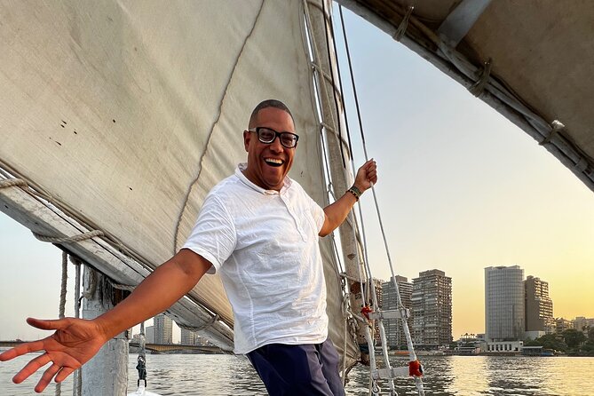Giza Pyramids and Egyptian Museum Day Trip with Flouka Boat Ride on the Nile - Khan al-Khalili and the art of browsing