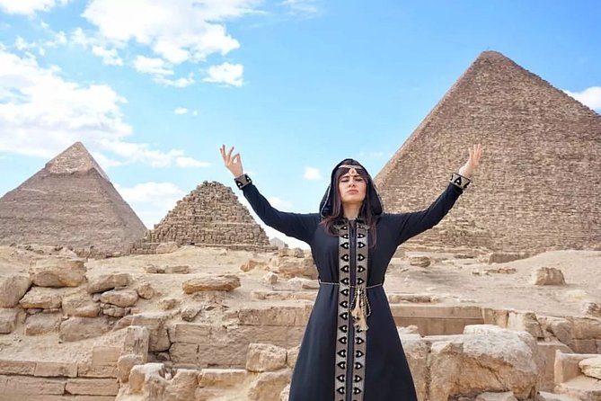 Giza Pyramids, Egyptian Museum, And Old Cairo Tour - Who should book this tour