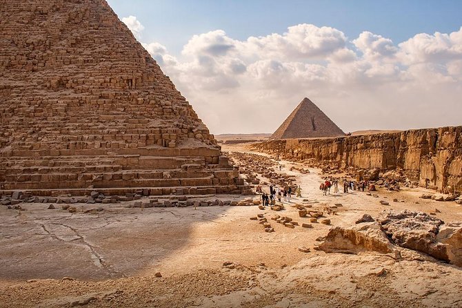 Giza Pyramids Sakkara and Dahshur - Giza: the famous finish