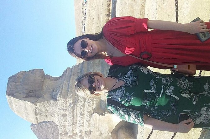 Giza Pyramids, Sphinx and Egyptian Museum tour - What the private minivan changes