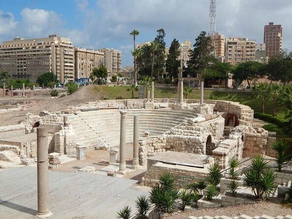 Guided Tour To Alexandria From Cairo - Catacombs of Kom El-Shoqafa: the strongest historical stop
