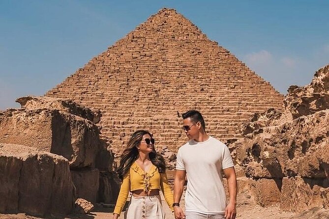 Guided tour to Pyramids of Giza, Sakkara & Memphis: Private Tour with Lunch - Starting at the Pyramids of Cheops, Chephren, and Mykerinus
