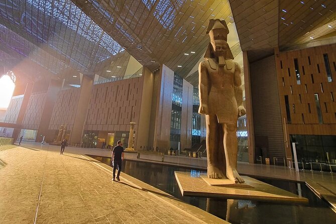 Guided tour to the Grand Egyptian Museum Giza Pyramids with Lunch - Finding the best Sphinx and pyramid photos