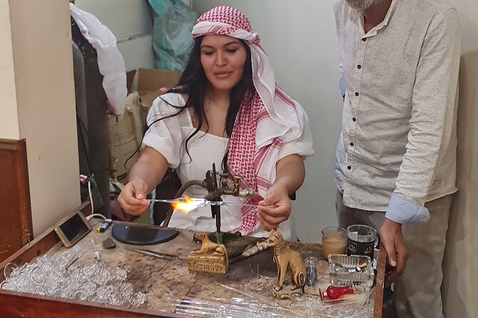 Half Day private guided tour Giza Pyramids,Sphinx,lunch,camel rid - Who gets the best value from this tour