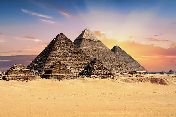 Half-Day Private tour to Pyramids of Giza and Sphinx - Getting close to the Great Sphinx