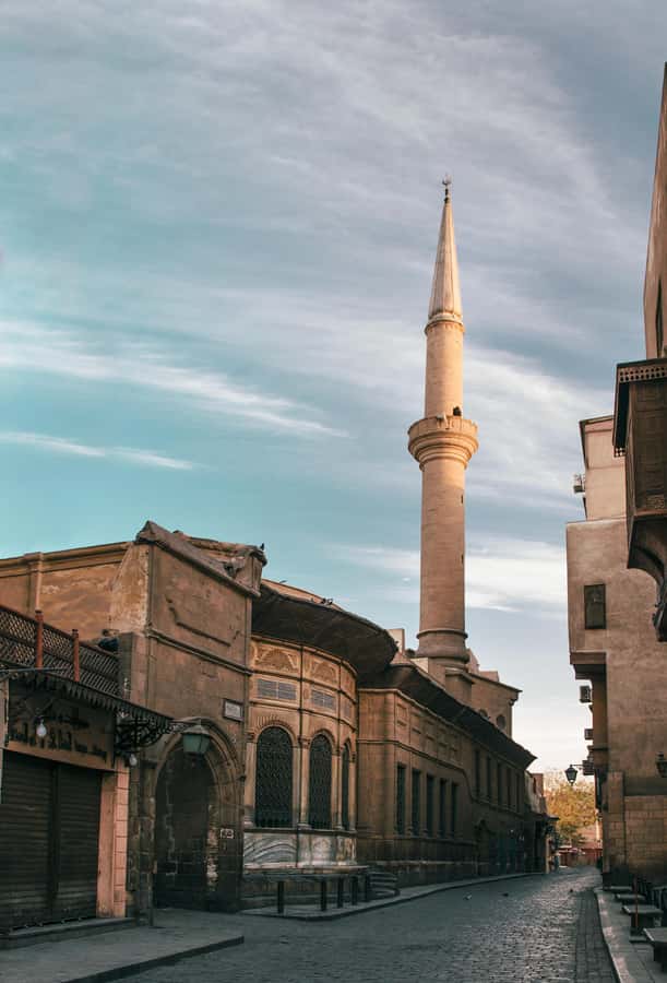 Half Day Tour: El Moez Street, Al Azhar Park and Bazar - Walking through El Moez Street