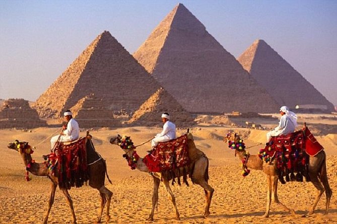Half dayTour Pyramids of Giza Sphinx including Camel ride - Pickup, private transport, and the four-hour schedule