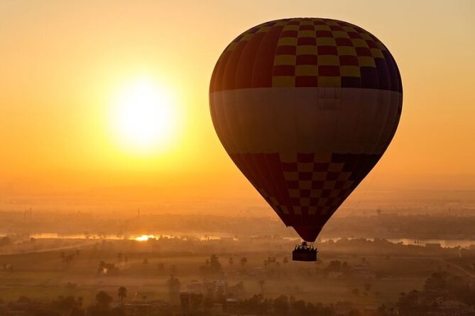 Hot air Balloon Ride In luxor - Watching the Balloon Inflate Before Sunrise