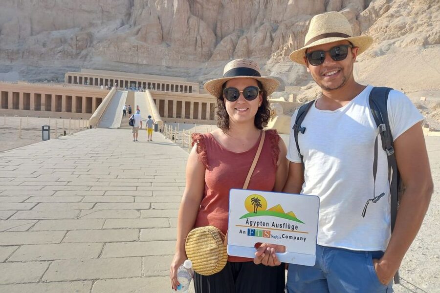 Hurghada: 2-Day Luxor Tour with Hotel, Balloon, & Nile Boat - A Nile ride, with one important catch