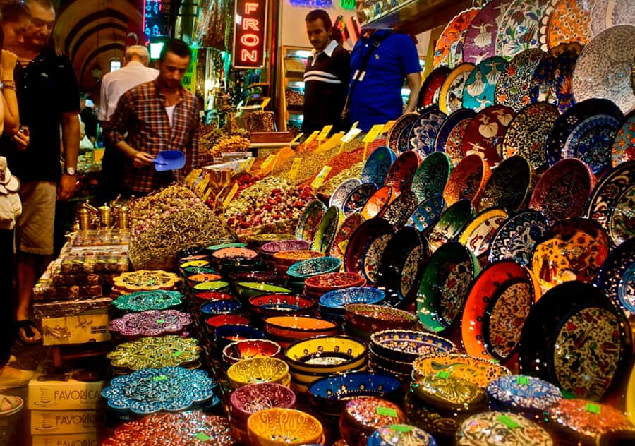 Hurghada: 3-Hour Private Shopping Tour with Guide - Choosing perfume, clothing, silver, or gold