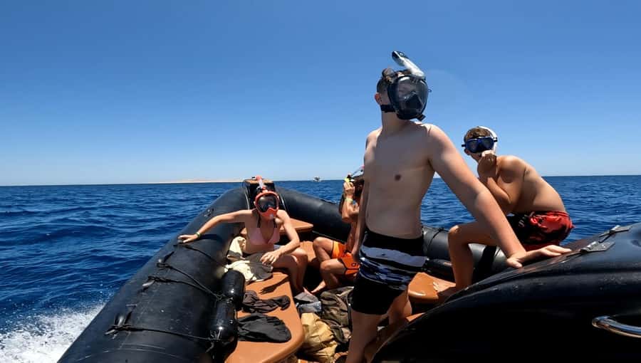 Hurghada: 3-Island Speedboat, Dolphin Watching & Snorkeling - Dolphin watching with realistic expectations