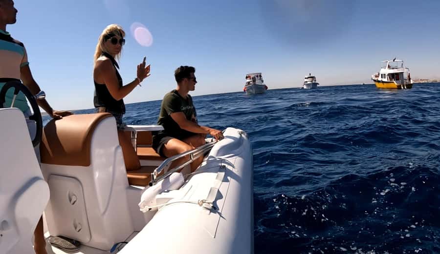 Hurghada: 3-Island Speedboat, Dolphin Watching & Snorkeling - Food, drinks, and what to pack
