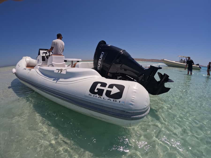 Hurghada: 4 Island Hopping Tour Dolphin, Snorkeling & Lunch - Two or three snorkeling stops?