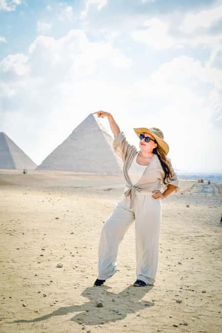 Hurghada: Cairo Pyramids, Sphinx & Egyptian Museum Day Trip - The Great Pyramid and the Giza Plateau