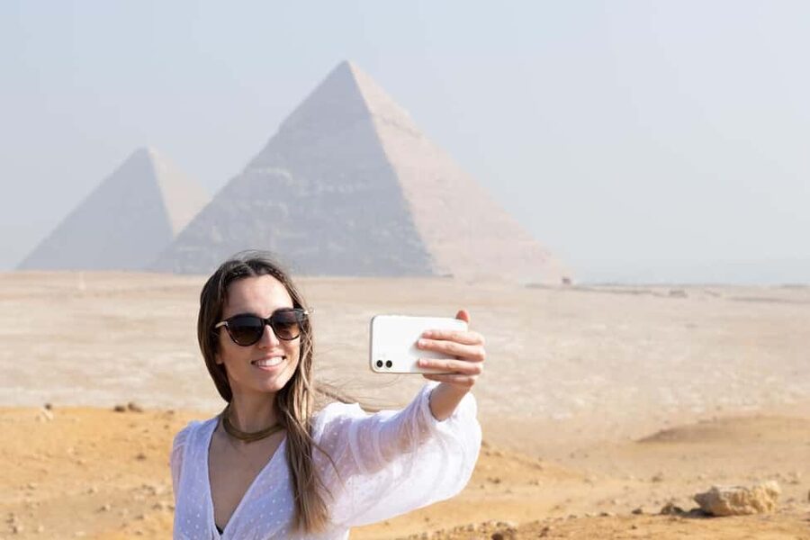 Hurghada: Cairo Pyramids, Sphinx & Egyptian Museum Day Trip - Inside the Egyptian Museum