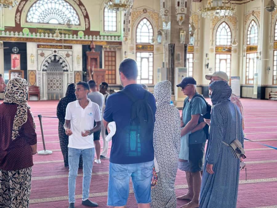 Hurghada: City Guided Tour with Local Market Stop - Old town streets and the local market