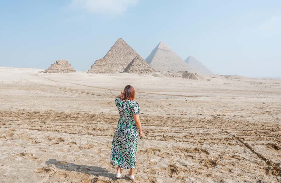 Hurghada Day Trip to Giza Pyramids, Sphinx, Museum and lunch - A local lunch after the monuments