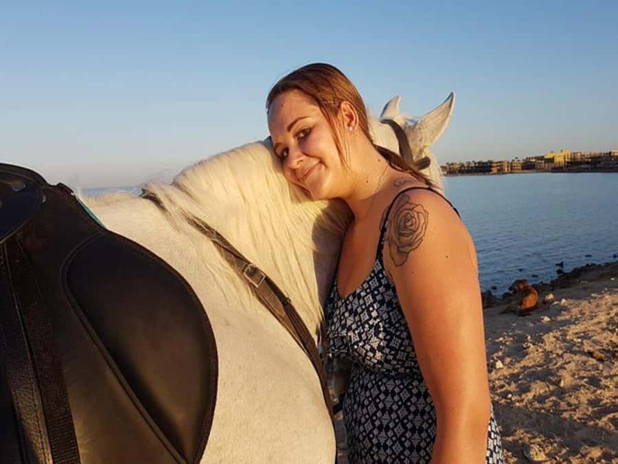 Hurghada: Desert and Sea Horseback Riding Tour with Transfer - Horses and the question of animal care