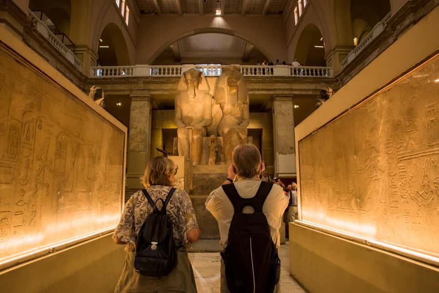 Hurghada: Giza Pyramids, Sphinx, Museum & Old Souq Day Trip - Khan el-Khalili and El Moez Street