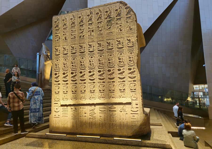 Hurghada: Grand Egyptian Museum, Pyramids & Sphinx Day Tour - The guides are the strongest part of the day