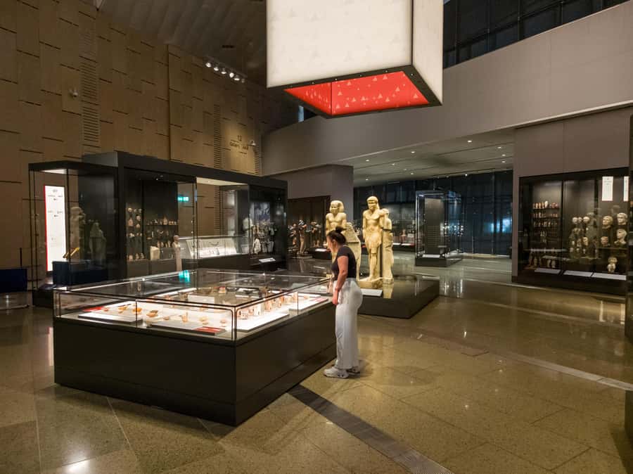 Hurghada: Grand Egyptian Museum, Pyramids & Sphinx Day Tour - The midnight pickup and road journey