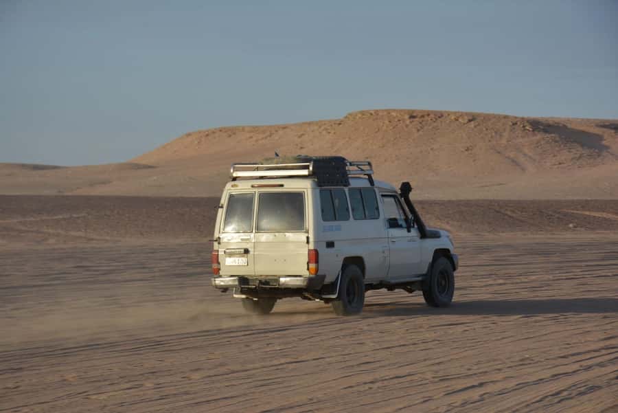 Hurghada: Jeep Safari with Camel Ride, Dinner and Show - The herbal pharmacy visit
