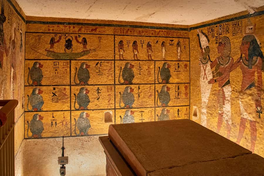 Hurghada: Luxor Highlights & King Tut Tomb Tour with Lunch - How the guides shape the experience