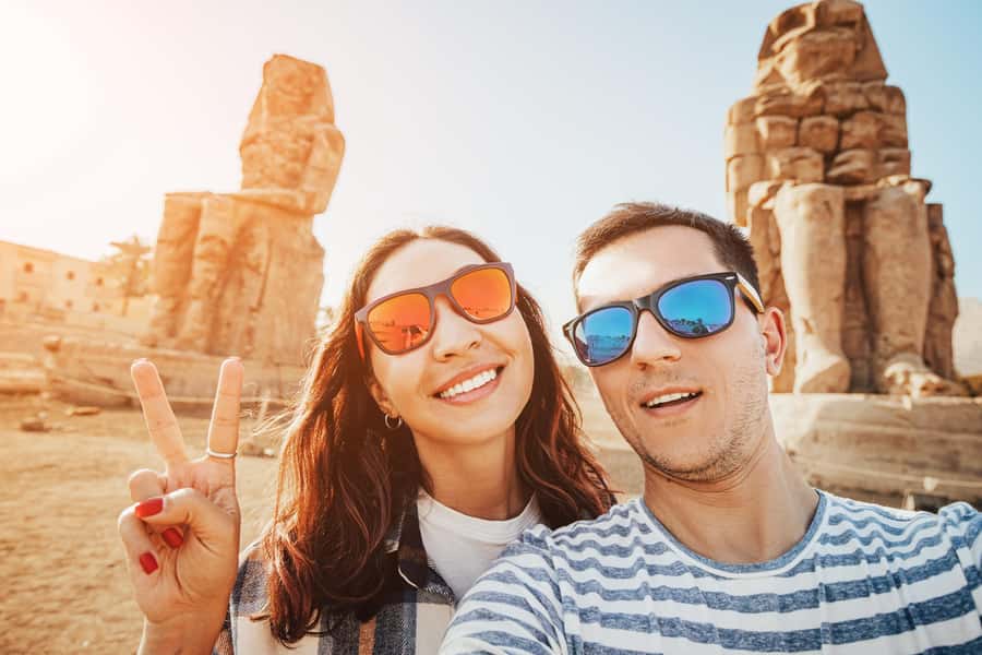 Hurghada: Luxor Hot Air Balloon Ride and Day Tour With Meals - A midnight road to Luxor