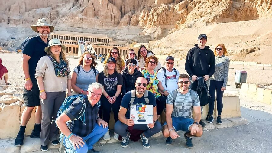 Hurghada: Luxor Valley of the Kings & Tutankhamun Tomb Trip - The early pickup and the road to Luxor