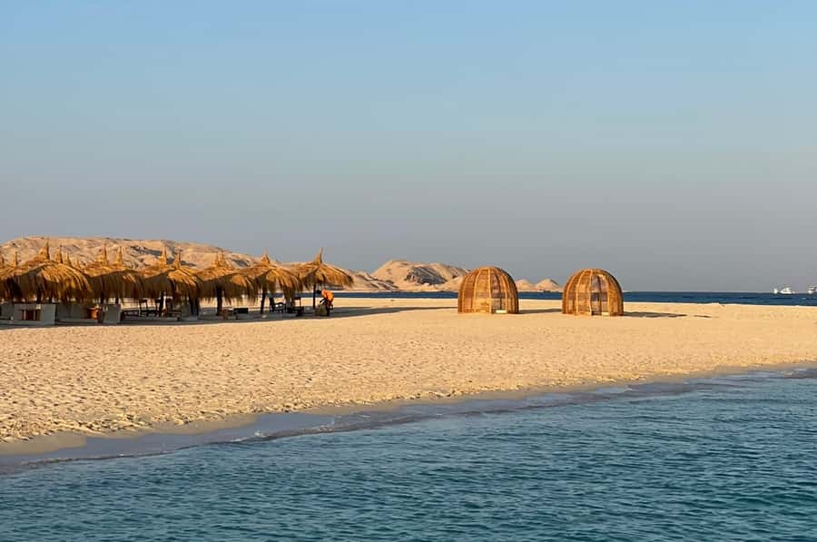 Hurghada: Luxury Orange Bay Cruise with Lunch and Pickup - What the yacht is really like
