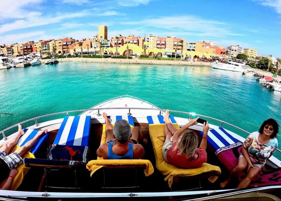 Hurghada: Luxury Orange Bay Cruise with Lunch and Pickup - Timing, groups, and the feel of the day