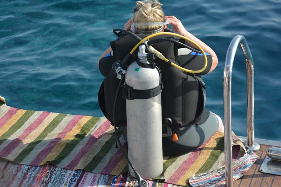 Hurghada: Luxury Orange Bay w/Snorkeling, Massage and Diving - Massage onboard, with real time to relax