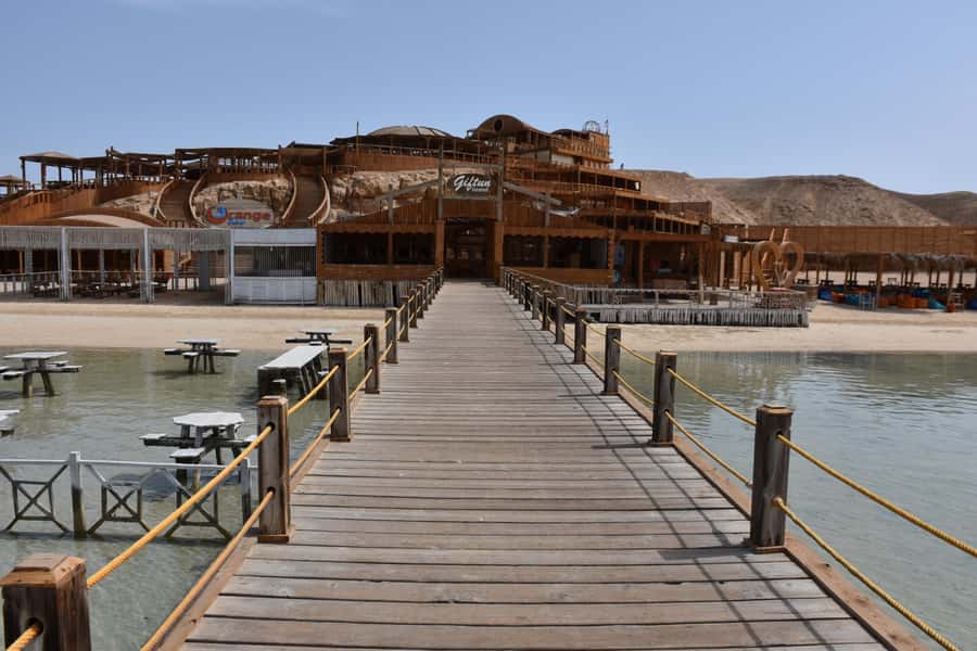Hurghada: Luxury Orange Bay w/Snorkeling, Massage and Diving - A gentle 45-minute cruise onto the Red Sea