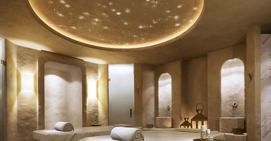 Hurghada: Luxury VIP Hammam & Spa with Transfer & Drink - Arrival, lockers, and the first drink